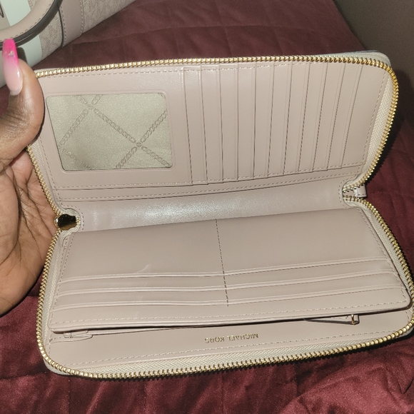 Michael kors nouveau hamilton and matching wallet - Picture 4 of 10